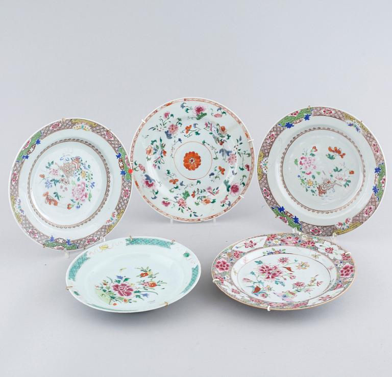 Five polychrome Chinese porcelain plates, Qing dynasty, 18th century.