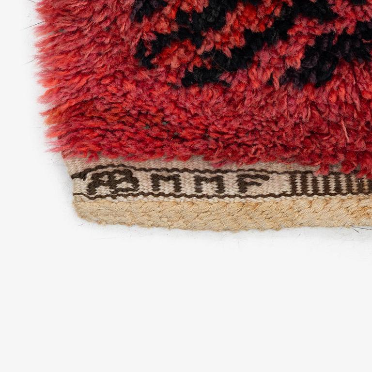 Barbro Nilsson, matta, 'Tigerfällen', knotted pile (rya), c. 260 x 154 cm, signed AB MMF BN.