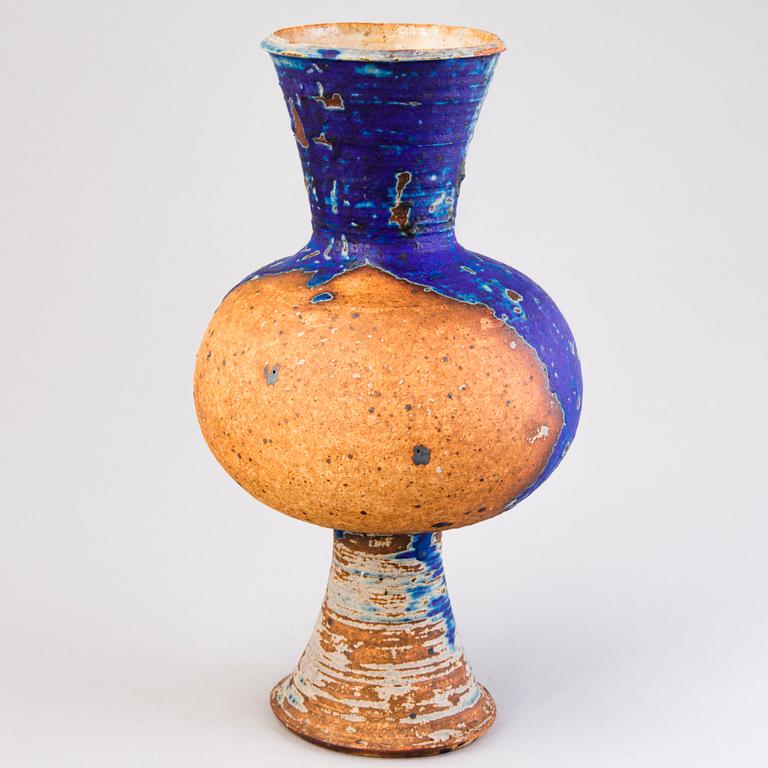 KYLLIKKI SALMENHAARA, A vase signed KS. Arabia, c. 1957-1959.