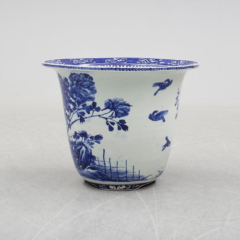 A massive Japanese blue and white porcelain flower pot, Meiji (1868-1912).