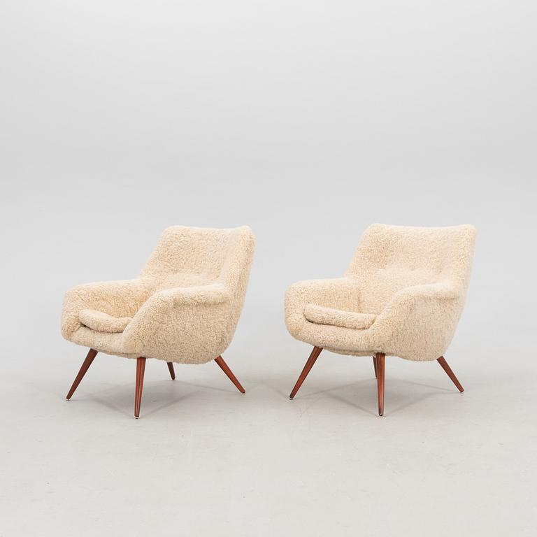 Armchairs, a pair from the 1940s/50s.