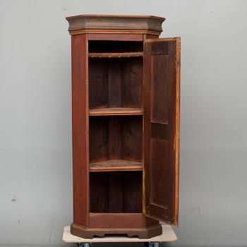 HÖRNSKÅP, 1800-tal.