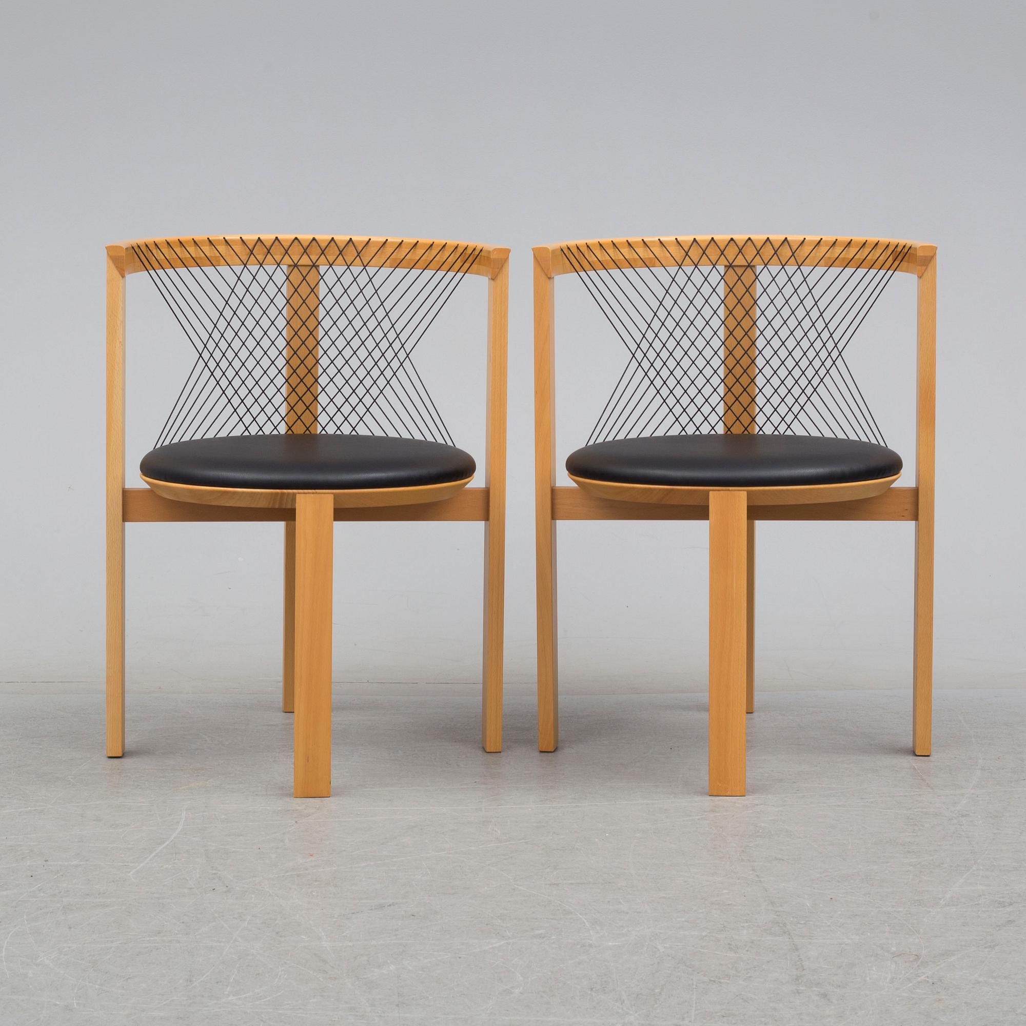 STOLAR ett par, "String chair", Niels Jörgen Haugesen, Tranekaer Furniture, Danmark, 1900-talets slut.