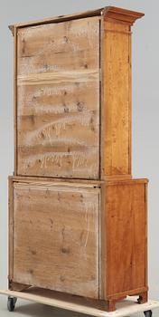 BOKSKÅP, senempire, 1800-talets mitt.