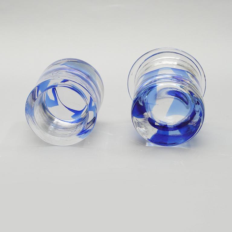 VAS, två delar, glas, Lars Hellsten, Orrefors, daterad på kvitto 1995.