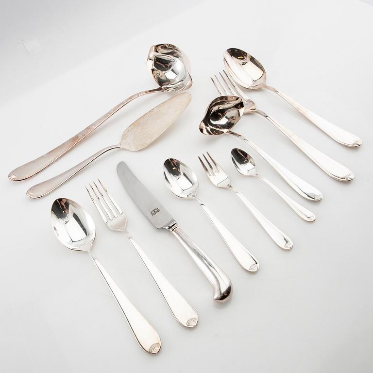 Bestick ca 77 dlr ur IKEA:s 1700-talets-serie nysilver  sent 1900-tal.