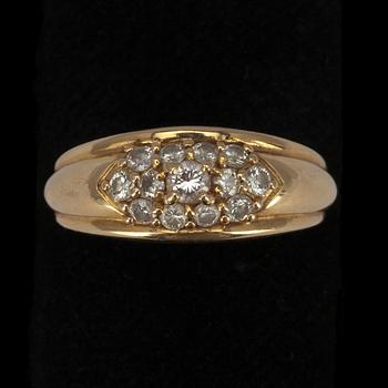RING, guld 18K, diamanter tot. 0,50 ct.