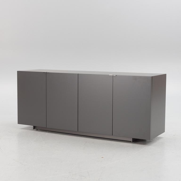 Rodolfo Dordoni, sideboard ur "Harvey line", Minotti.