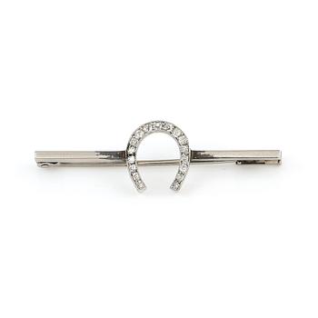 SLIPSNÅL, 18 karat guld och diamanter. Hugo Strömdahl, Stockholm 1948. Vikt 2,6 gram.
