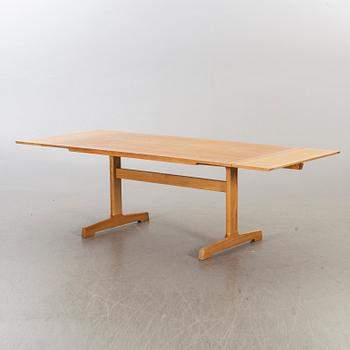 A late 20th century “Spisestue 594”, Ditte & Adrian Heath, France & Son dining table with 6 chairs.