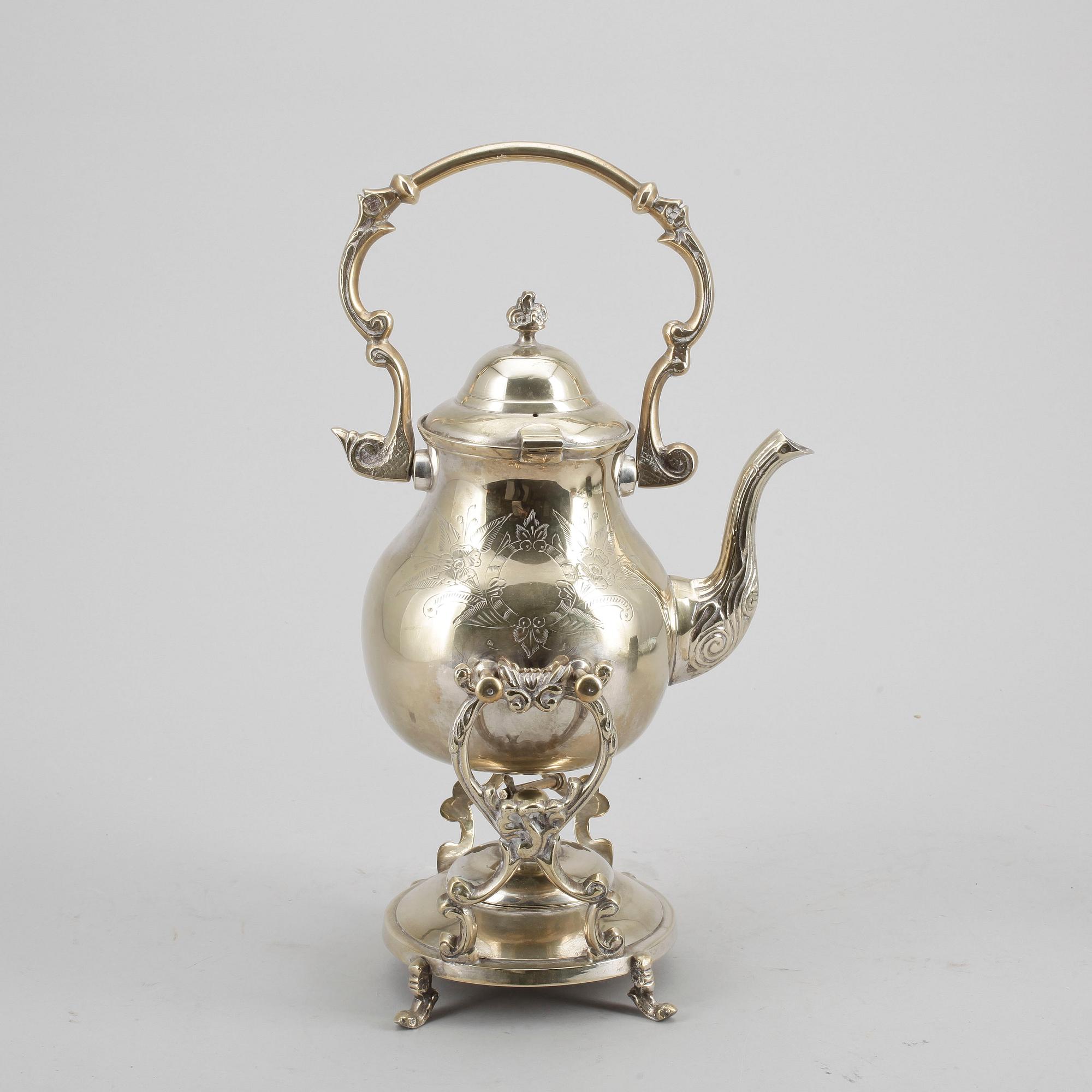 TEKANNA på RECHAUD samt KOPPAR, 8 st, metall och glas, 1900-tal.