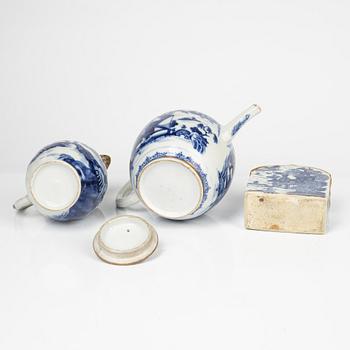 Seven pieces of blue and white Chinese porcelain, Qing Dynasty, Qianlong and Kangxi and a Transition dish, 17th Century.