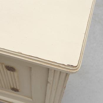 Dining group, 10 pieces, Gustavian style, 20th century.