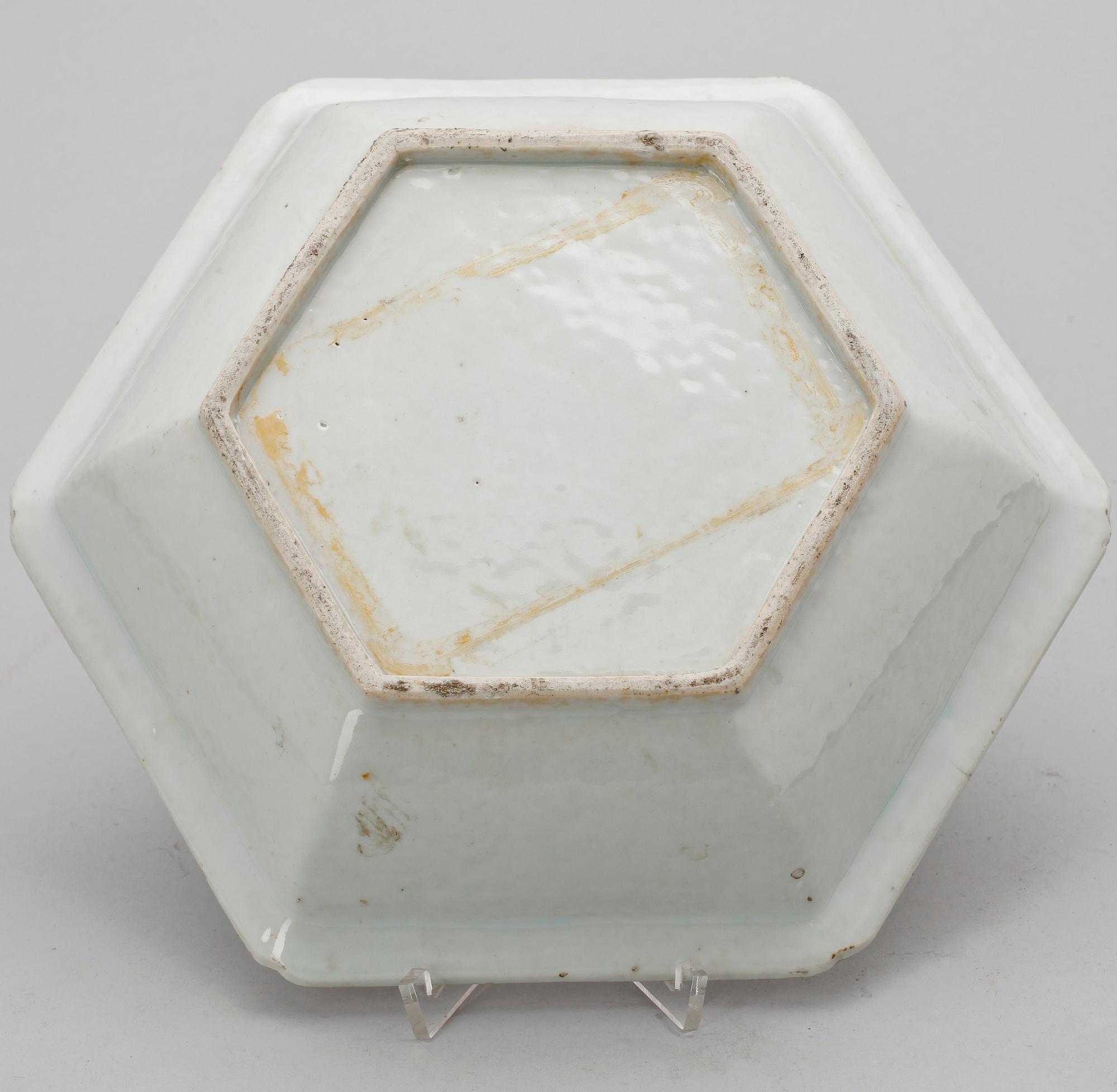 SKÅLFAT, porslin, Kina, 1700-tal.