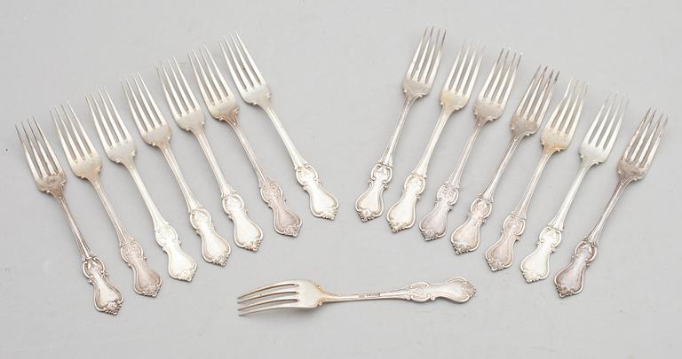 SMÖRGÅSGAFFLAR, 15 st, silver, modell Olga, CG Hallberg, Stockholm 1900-talets första hälft. Vikt ca 409 g.