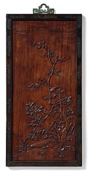 930. A well carved wooden panel, Qing dynasty, 18th/19th century.