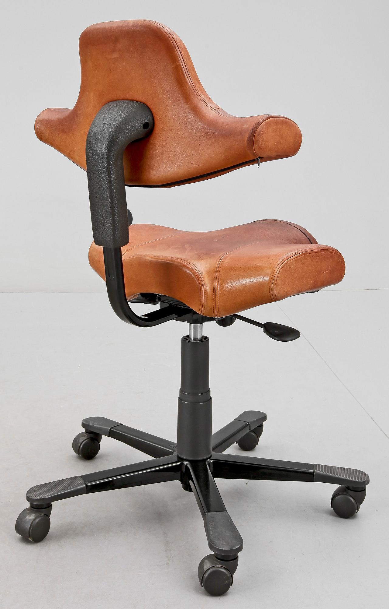 KONTORSSTOL, "Capisco 8006" Peter Opsvik, HÅG, Norge, formgiven 1984.