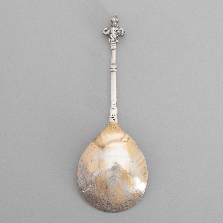 A Northern Europe early 18th Century parcel-gilt silver  spoon, unidentified marks.
