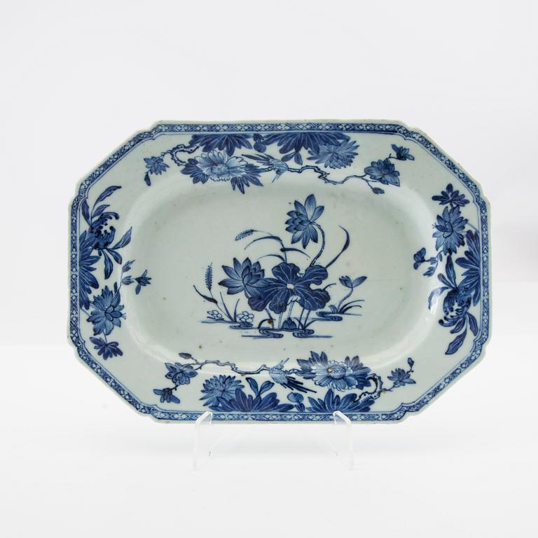 Large China Qianlong (1736-95) porcelain.