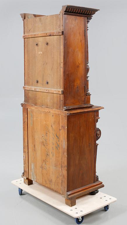 A music cabinet from Symphonion Musikwerke in Leipzig, around the year 1900.