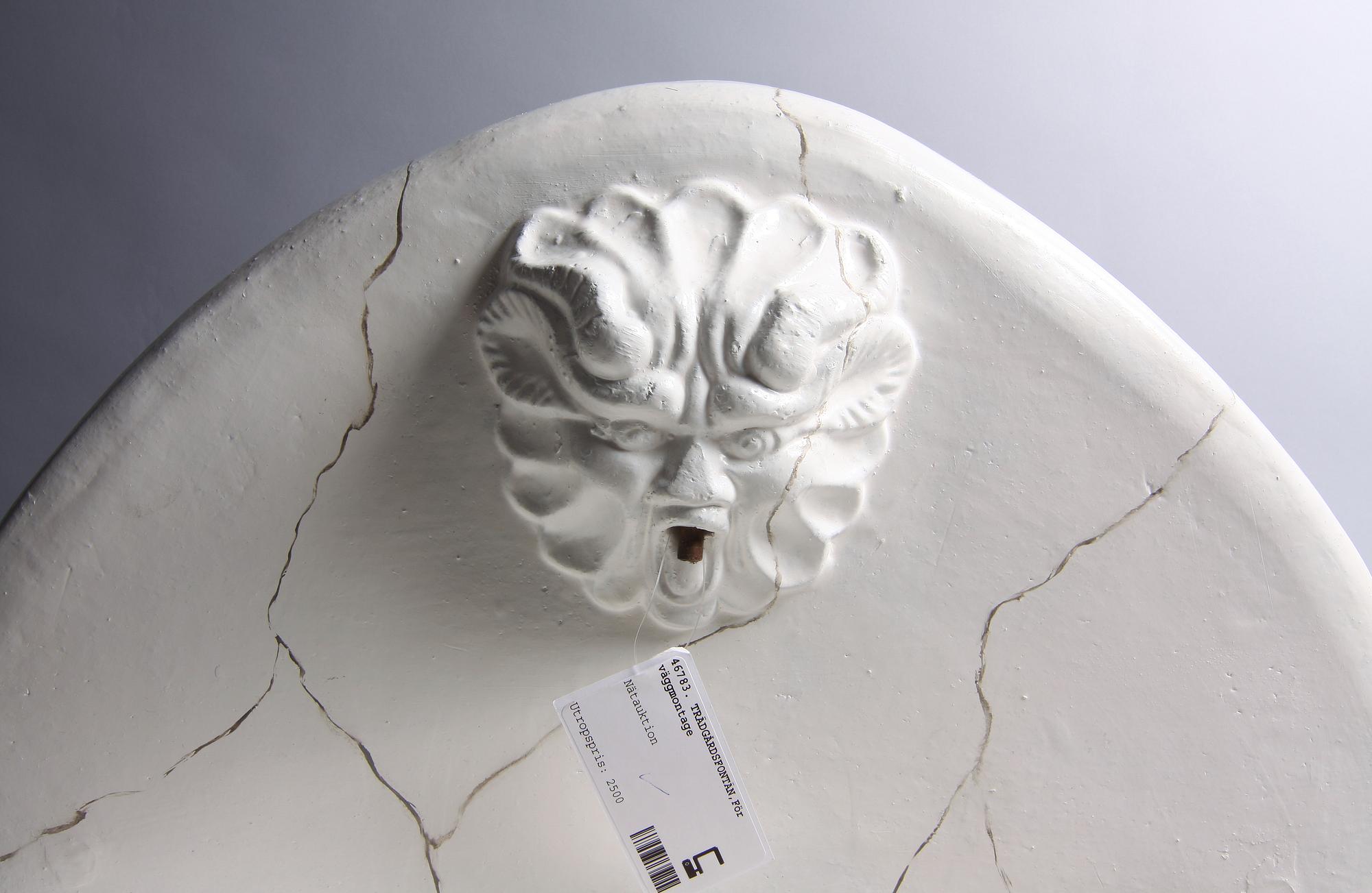 TRÄDGÅRDSFONTÄN, lergods, 1900-tal.