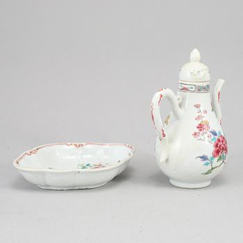 A famille rose teapot and a dish, Qing dynasty, 18th Century.