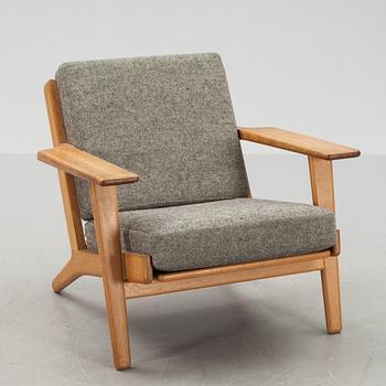 FÅTÖLJ, "GE 290", Hans J Wegner, Getama, Danmark, 1900-talets andra hälft. Säljes till förmån för "Läkare utan gränser".