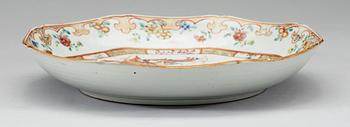 A famille rose dish, Qing dynasty, Qianlong (1736-95).