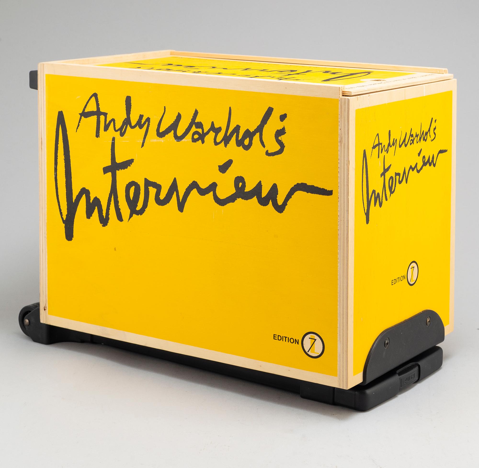 今 話題 の 人気 商品 The Interview: Warhol's Andy Crystal Culture Pop of Ball アート・デザイン・音楽