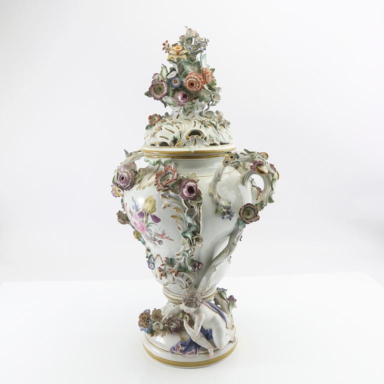 Pottpurri-urna Meissen  rokoko-stil 1910/20-tal.