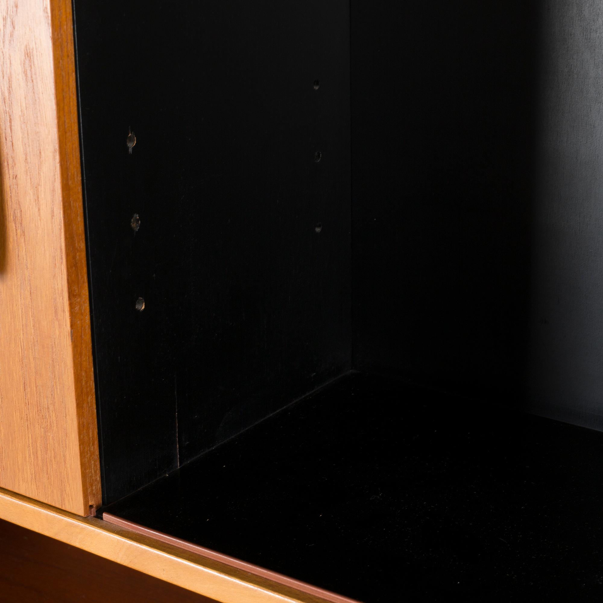 A 1950/60s cabinet.
