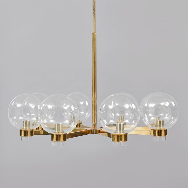 TAKLAMPA, 1900-talets andra hälft. Höjd 78 cm.