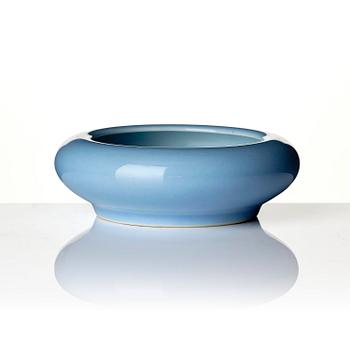 A claire de lune and a underglaze red brush washer, late Qing dynasty with Guangxu mark and early 20th century.