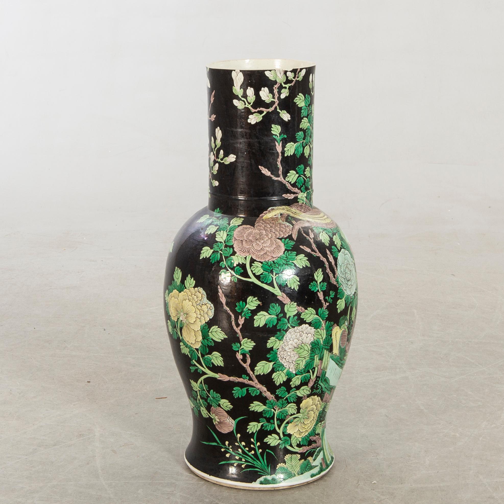 Floor vase, porcelain, China, Late Qing Dynasty.