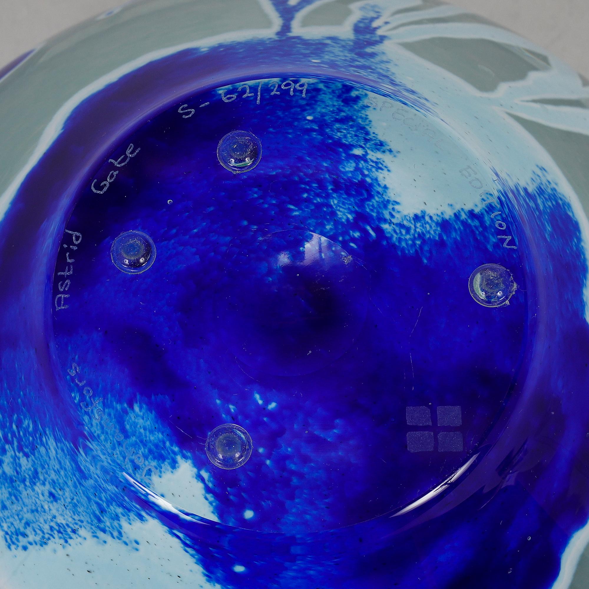 Astrid Gate, skål, glas, "Trollslända", Johansfors, Limited Edition, nr 62/299.