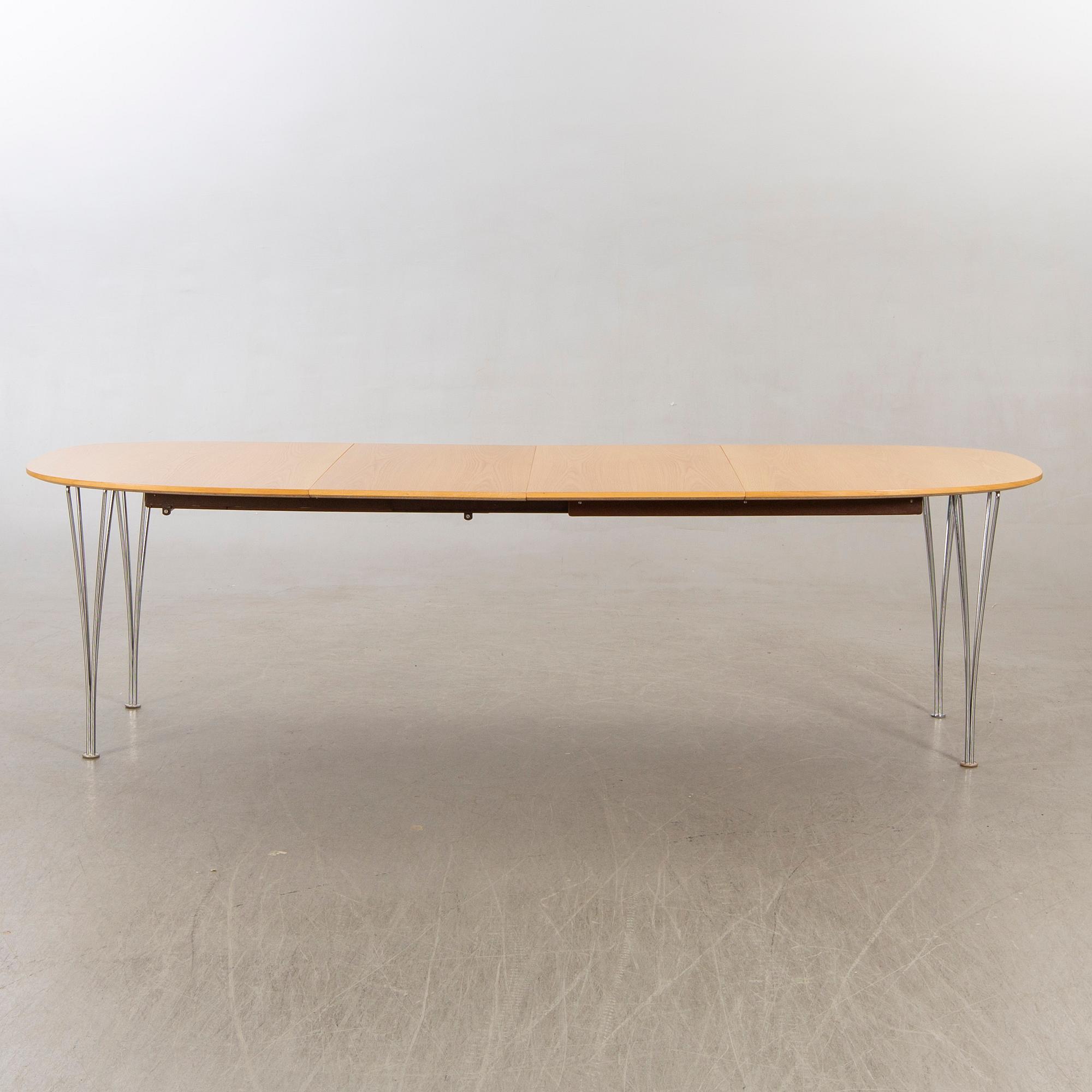 Piet Hein & Bruno Mathsson table, "Superellips", Bruno Mathsson International, second half of the 20th century.