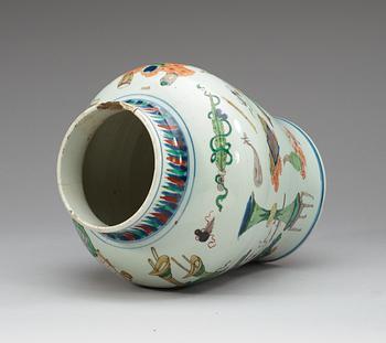 A Transitional wucai jar, 17th Century.