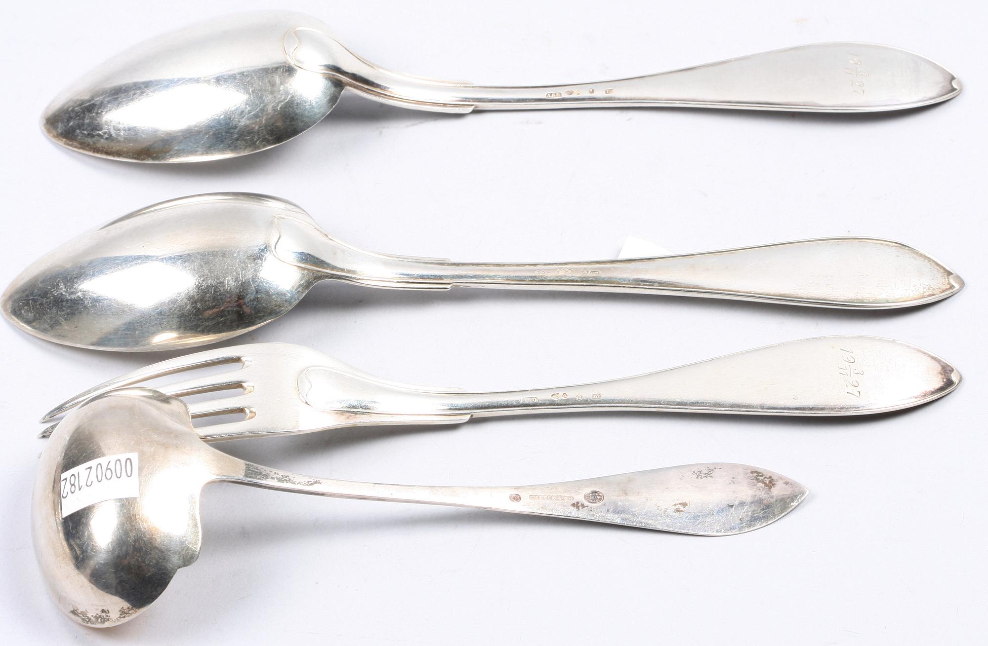 BESTICKSERVISDELAR, 9 st, silver, bla GAB 1900-talets första hälft resp Johan Fredrik Björnstedt, Stockholm 1822.