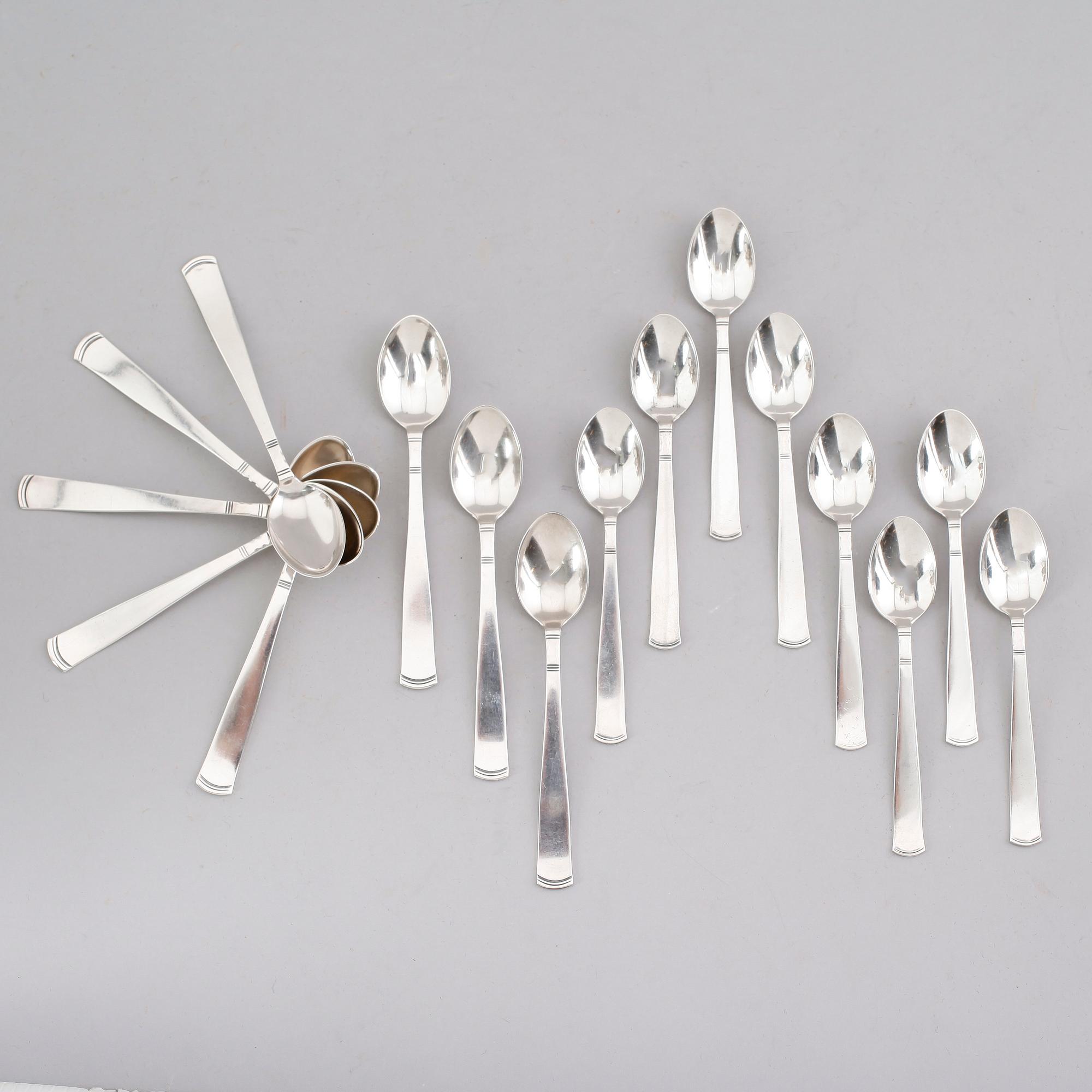 MOCKASKEDAR, 8 st samt KAFFESKEDAR, 8 st, silver, "Rosenholm", GAB. Vikt ca 213 gram.