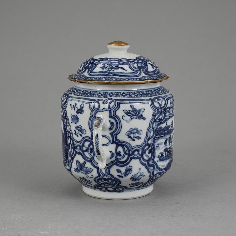SKÅL MED LOCK, porslin, Kina, Qianlong 1736-95.