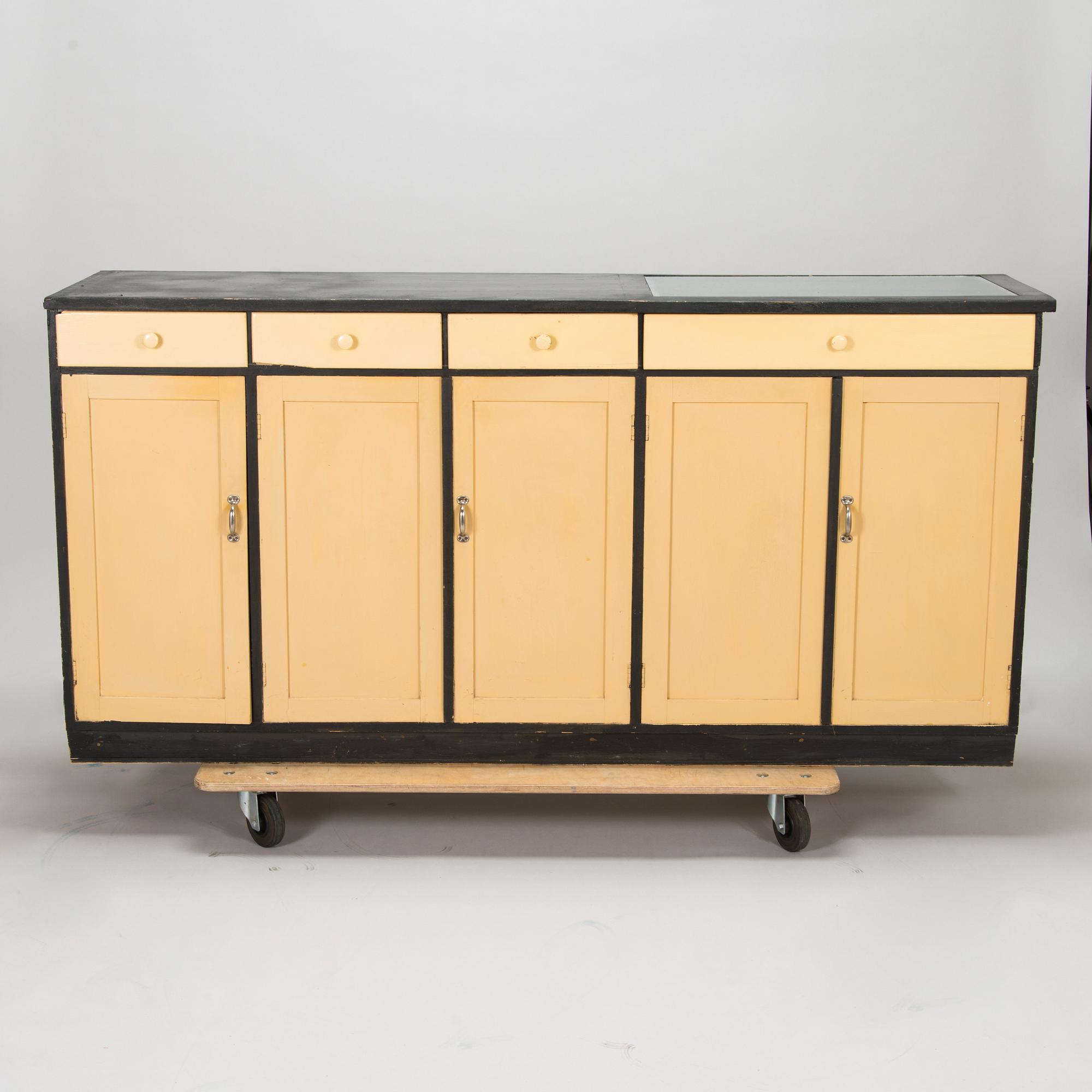 Apteekin tiski/ senkki, Sauvo, 1900-luvun aku.