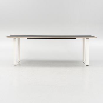 TAF Studios, a '70/70' table from Muuto.