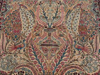 Matta, semiantik Kirman Laver, ca 221,5 x 142 cm.