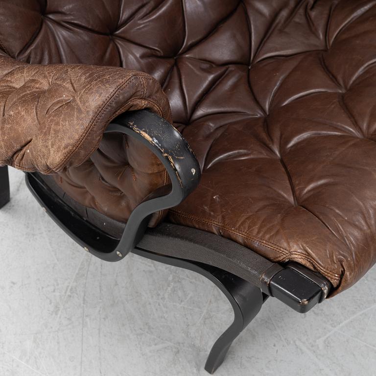 Bruno Mathsson, fåtölj med fotpall, "Pernilla", Dux, 1900-talets andra hälft.