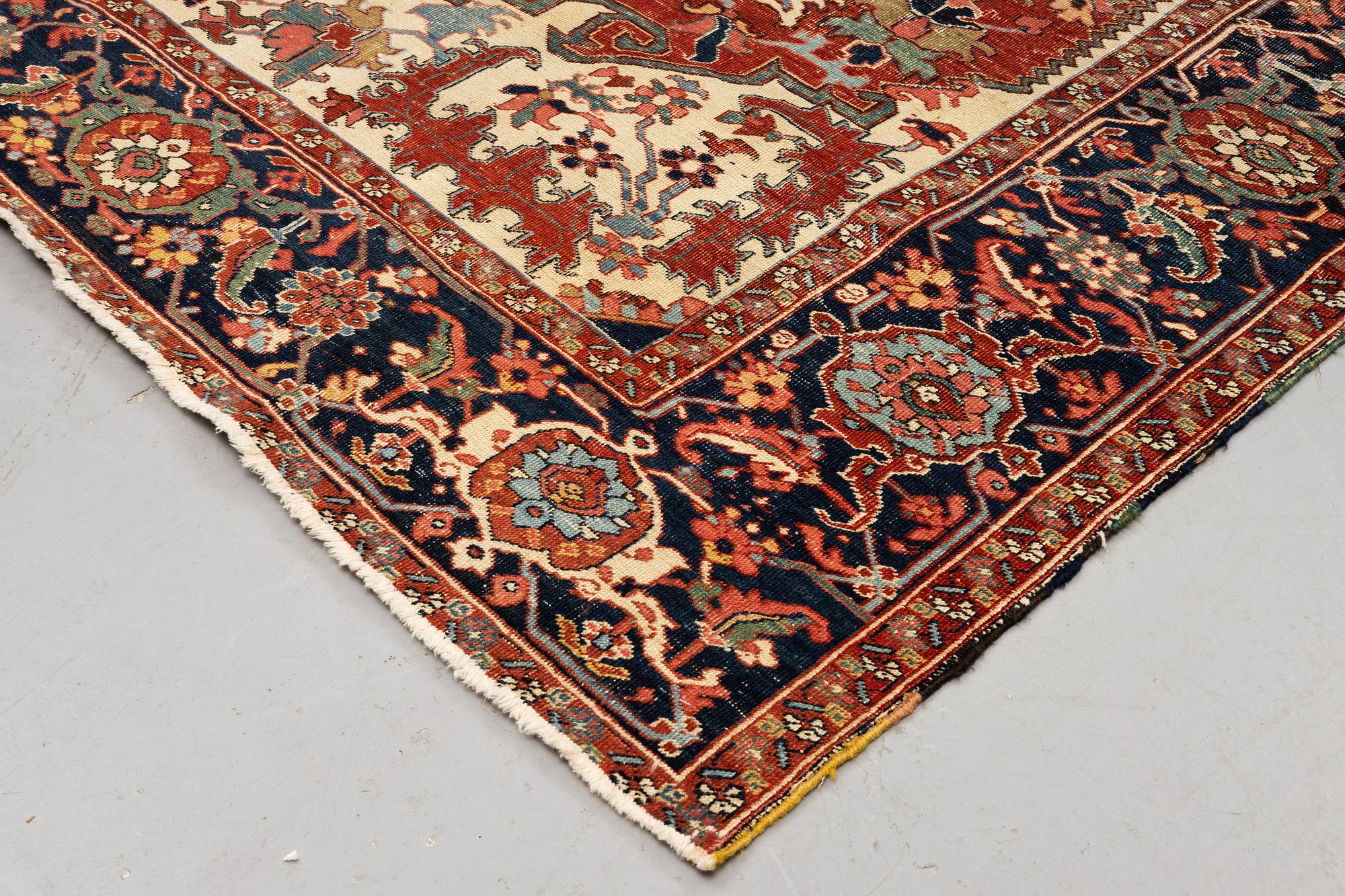 Matta, antik Heris, ca 375 x 280,5 cm.