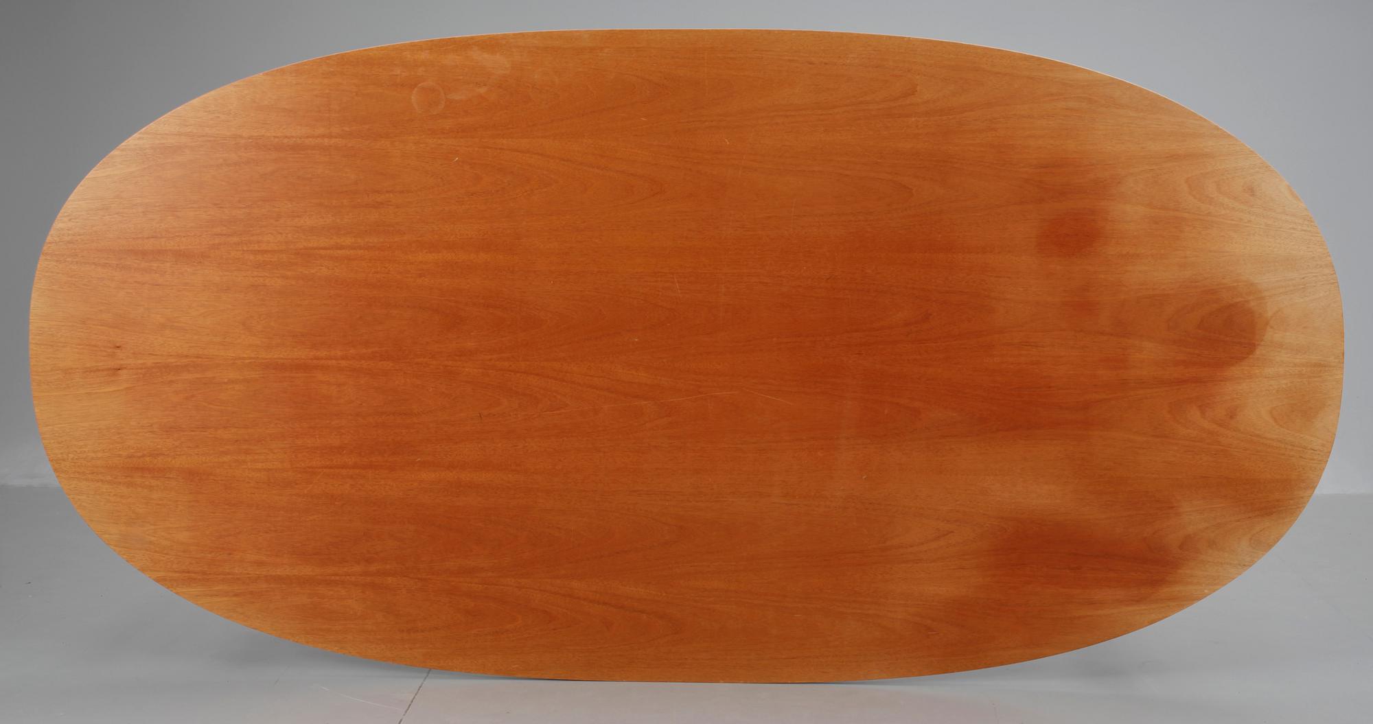 BORD, "Superellips", Bruno Mathsson.