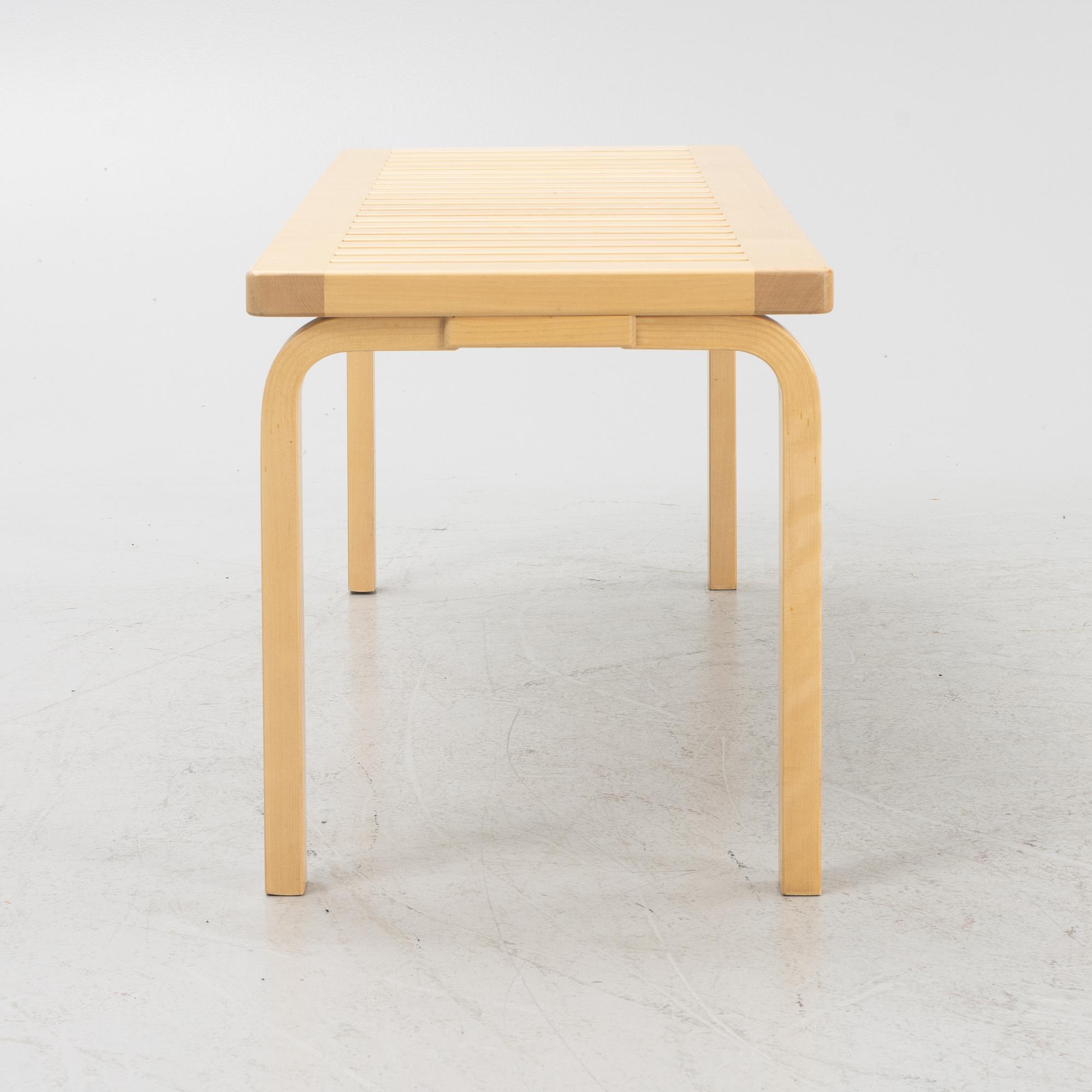Alvar Aalto, bänk, modell 153A, Artek.