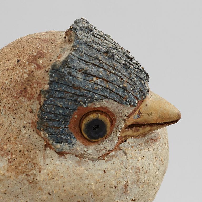 TYRA LUNDGREN, a stoneware sculpture of a bird, mid 20th century.