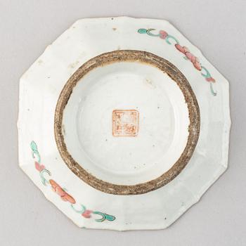 A group of chinese porcelain, 7 pieces, mostly late Qing dynasty and and 18th Century famille rose plate.