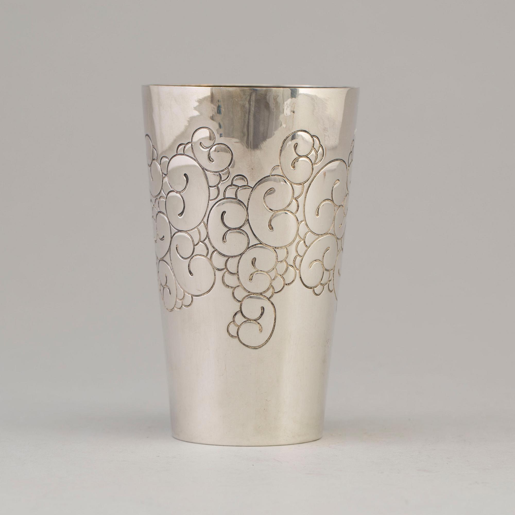 A Danish Art Nouveau silver beaker, maker's mark CARL J. S. MØINICHEN, Copenhagen, 1904.